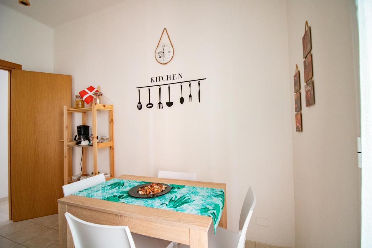 La Casa Di Polignano- Locazione Turistica Apartment Polignano a Mare Bagian luar foto